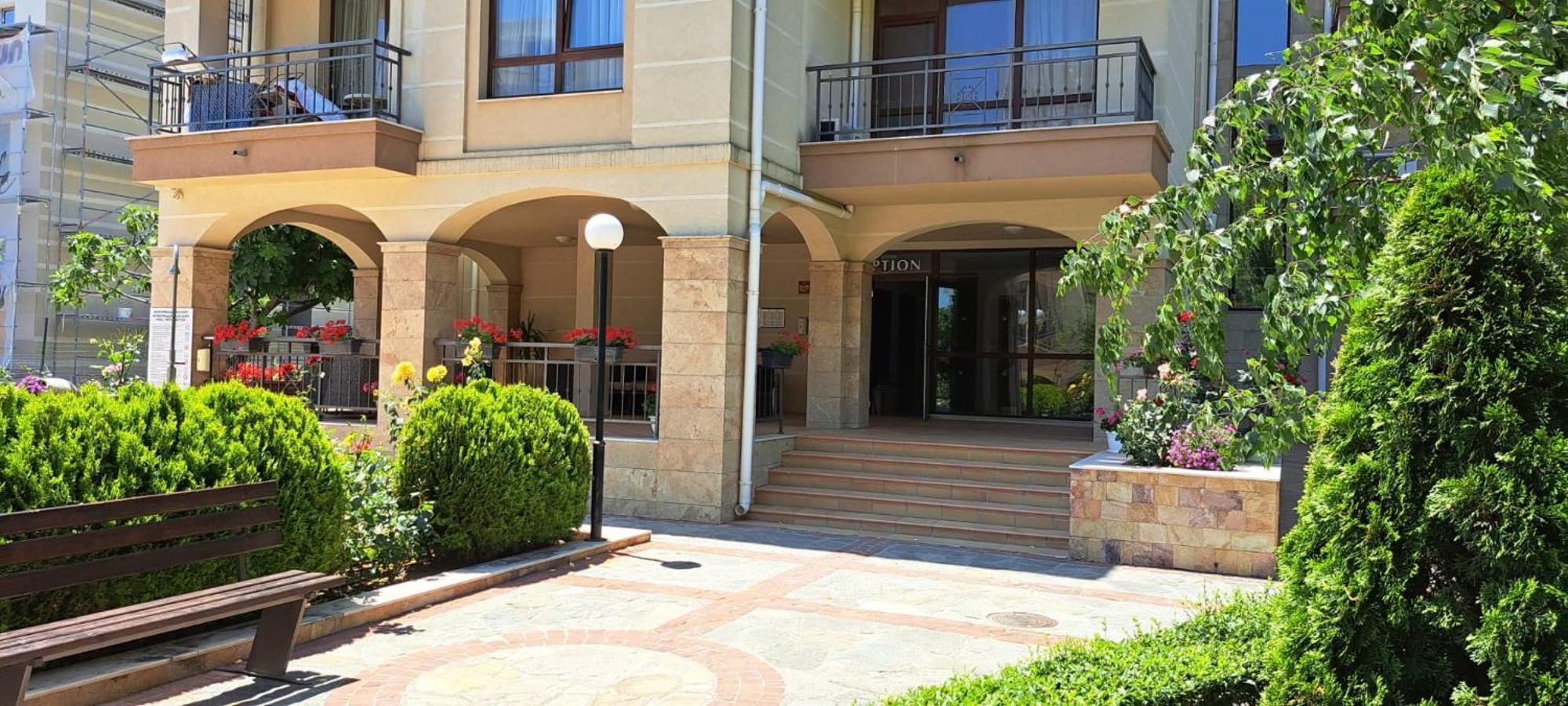 Patrick'S Apartments - Sorrento Sole Mare, Sveti Vlas Bagian luar foto