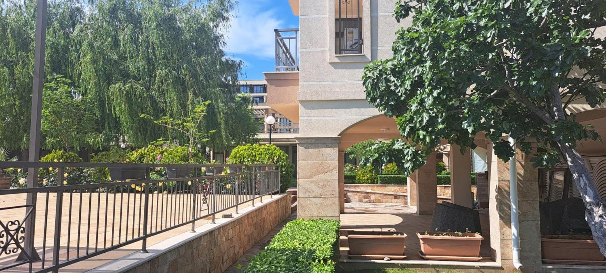 Patrick'S Apartments - Sorrento Sole Mare, Sveti Vlas Bagian luar foto