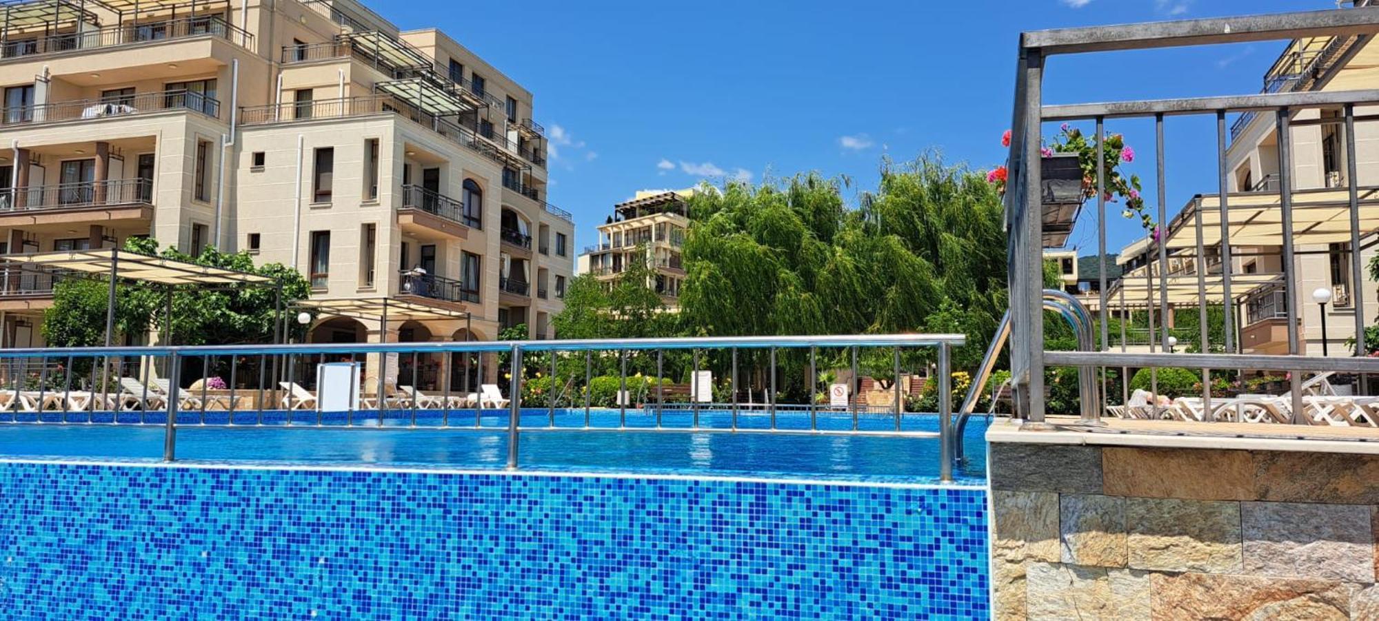 Patrick'S Apartments - Sorrento Sole Mare, Sveti Vlas Bagian luar foto