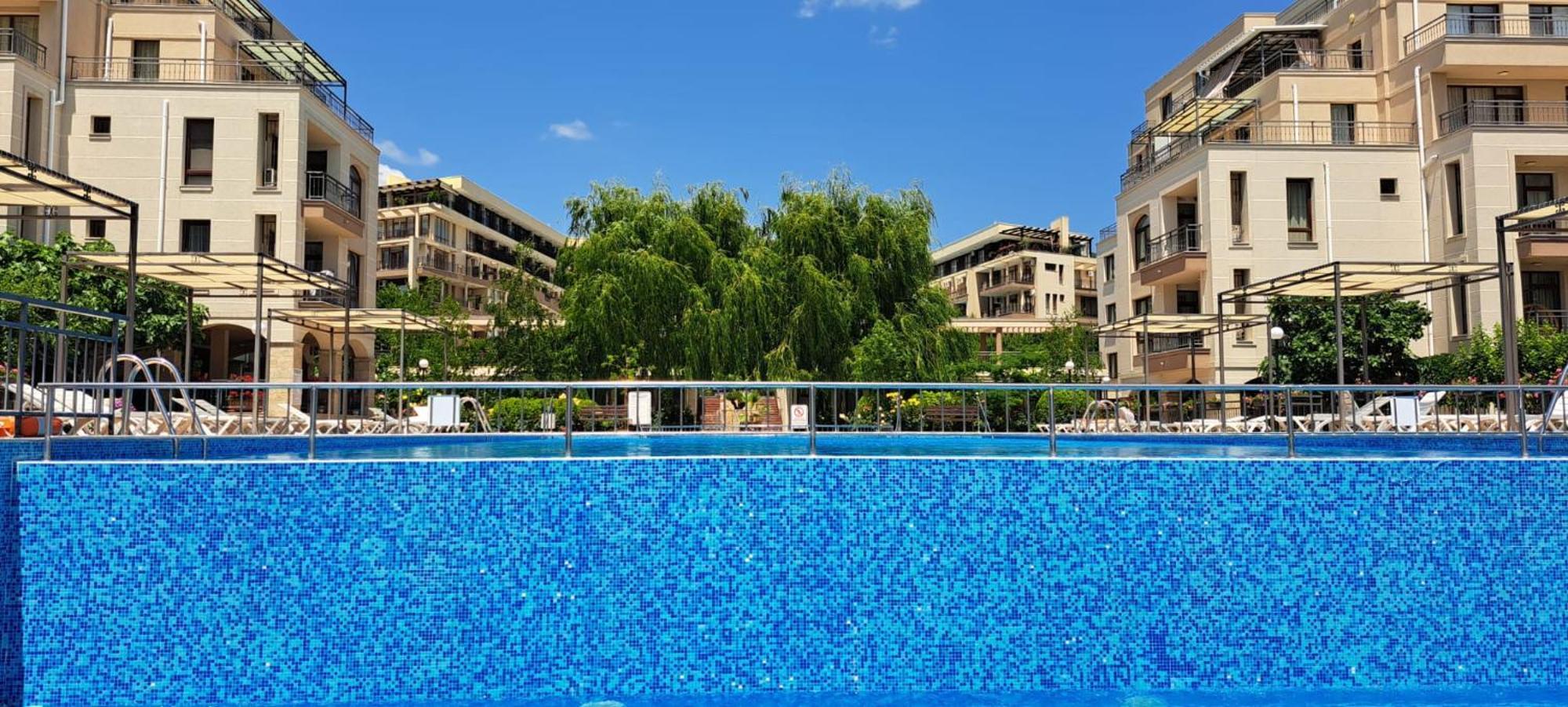 Patrick'S Apartments - Sorrento Sole Mare, Sveti Vlas Bagian luar foto
