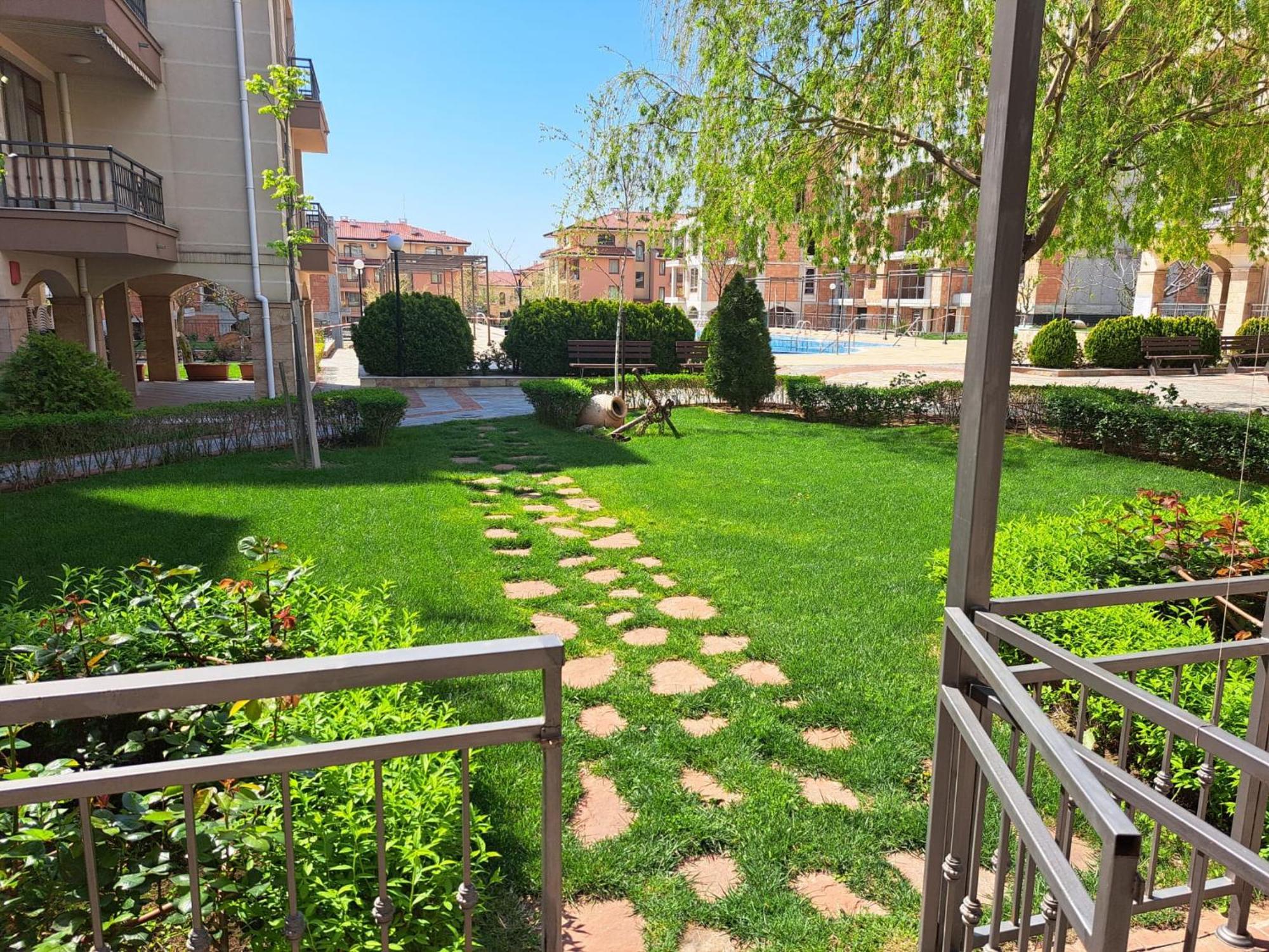 Patrick'S Apartments - Sorrento Sole Mare, Sveti Vlas Bagian luar foto